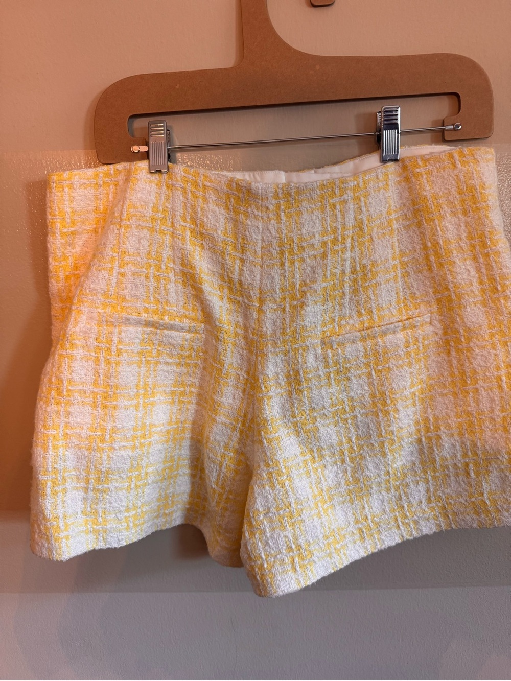 Veronica Beard Yellow and White Tweed High-Waist Shorts - Picture 4 of 8